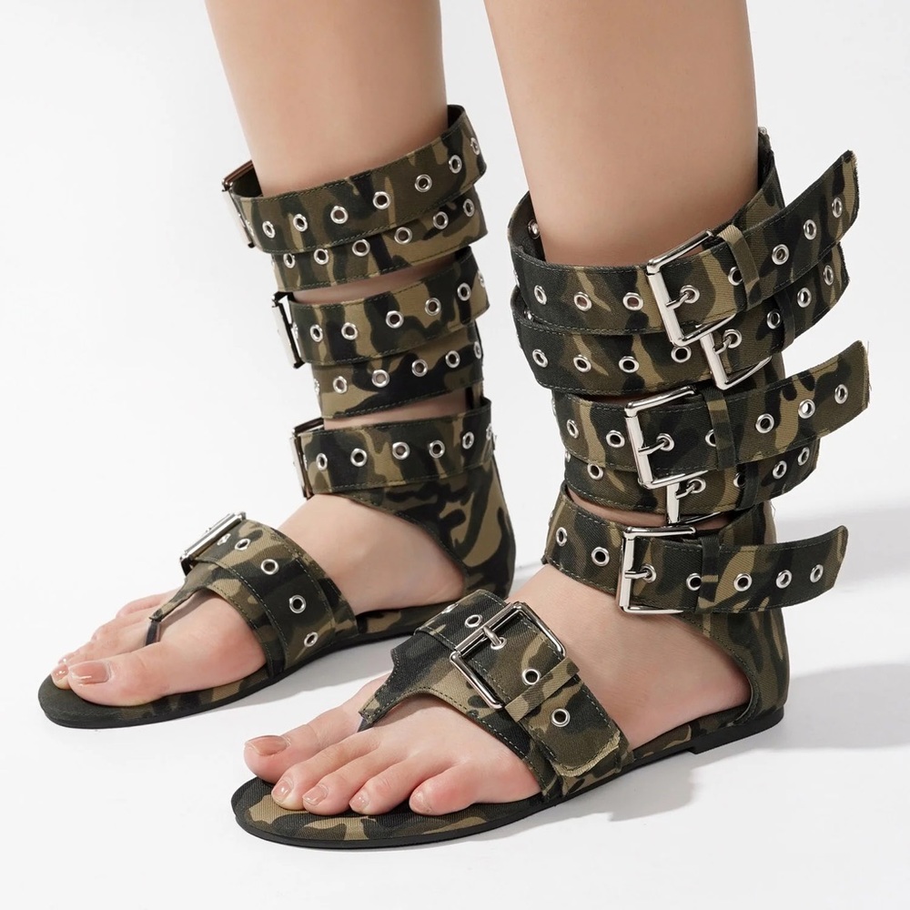Viki Denim Belt Buckled Flat Sandals - Camouflage 🔥 Size 6 BRAND NEW ❣️ - Picture 4 of 16